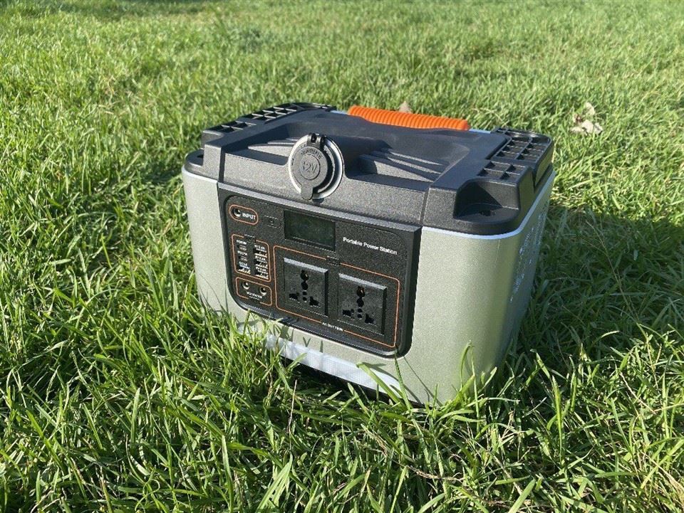Prijenosna elektrana 700W
